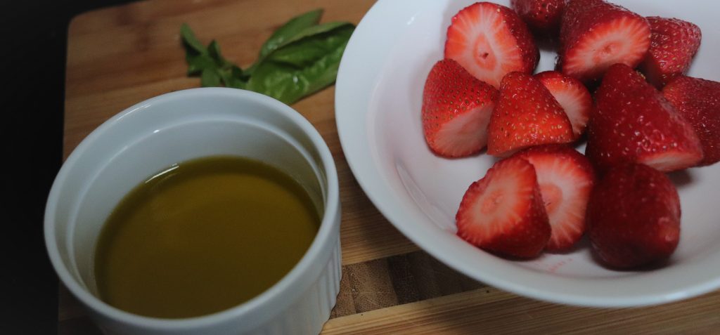 Keto Strawberry Vinaigrette Ingredients