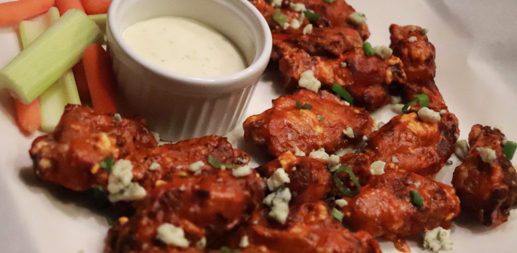 krigerisk Troubled dette Keto Buffalo Blue Cheese Chicken Wings - TryKetoWith.Me